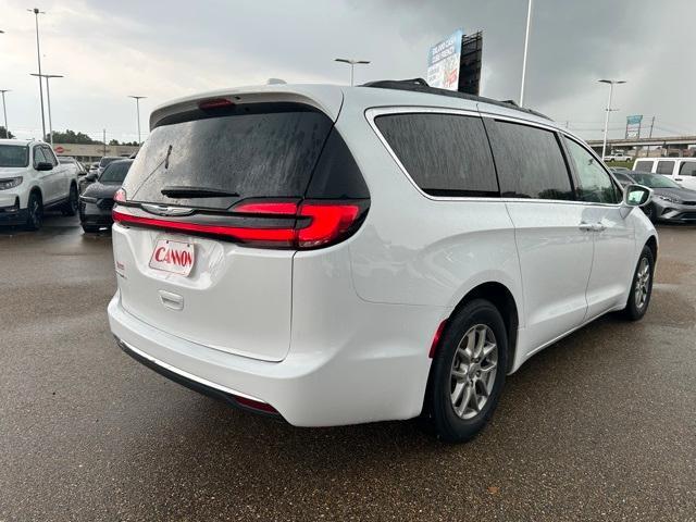 2022 chrysler pacifica touring