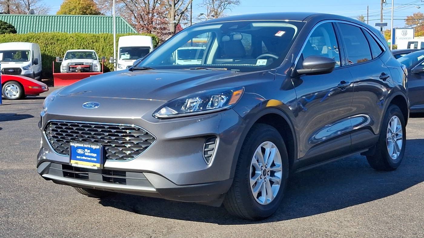 2021 ford escape se