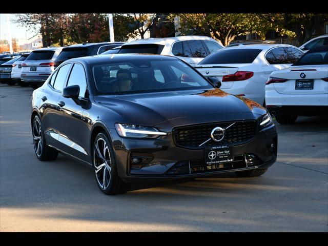 2024 volvo s60 b5 fwd plus dark theme
