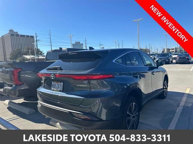 2021 toyota venza le