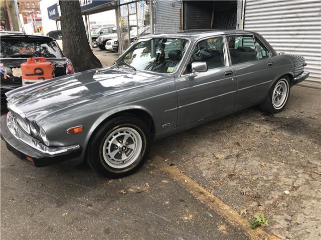 1987 jaguar xj 54,878 miles grey runs great 54000milies 54000miles 54000miles