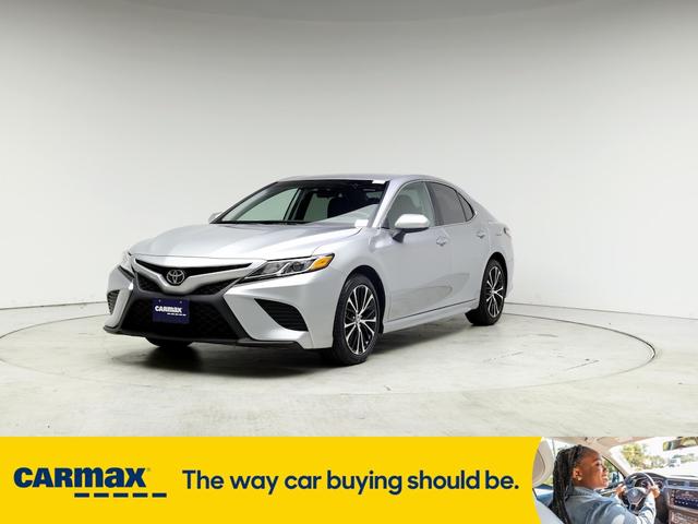 2019 toyota camry se