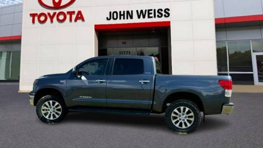 2010 toyota tundra limited