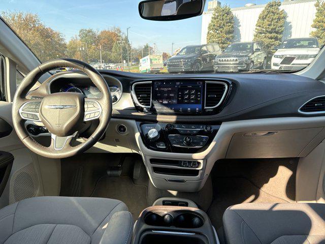 2021 chrysler pacifica touring