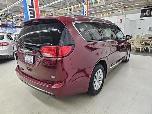 2017 chrysler pacifica in saint louis, missouri