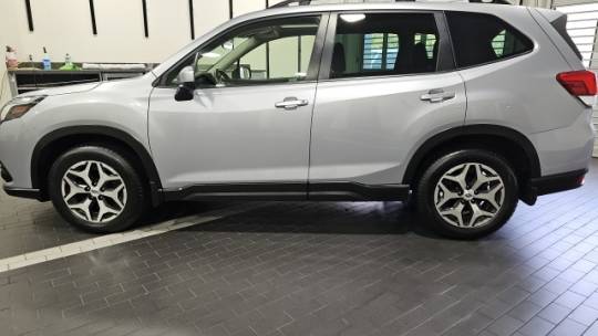 2023 subaru forester premium