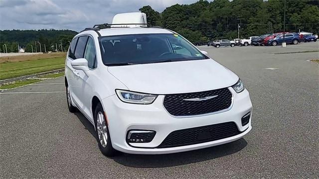 2022 chrysler pacifica touring-l