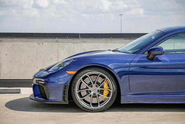 2021 porsche 718 cayman gt4