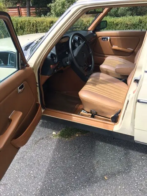 1977 classic mercedes-benz 300d