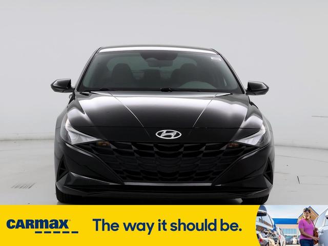 2022 hyundai elantra se