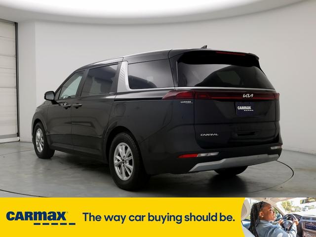 2023 kia carnival lx