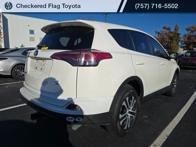 2018 toyota rav4 le