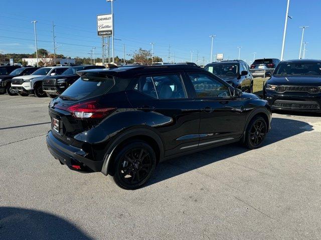 2024 nissan kicks sr