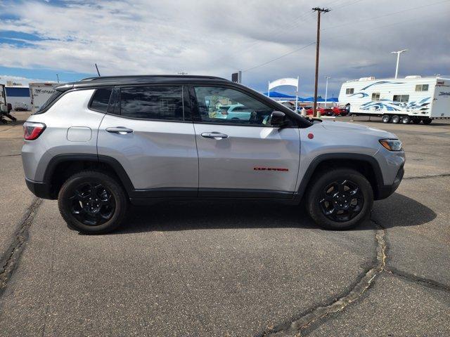 2023 jeep compass trailhawk