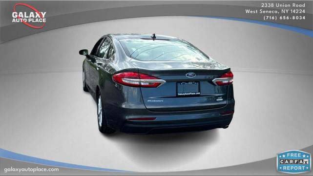 2020 ford fusion se