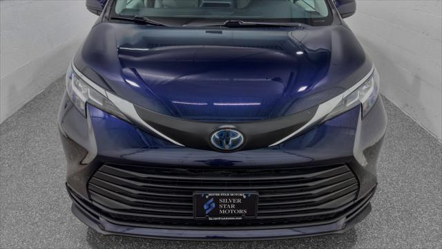 2021 toyota sienna le