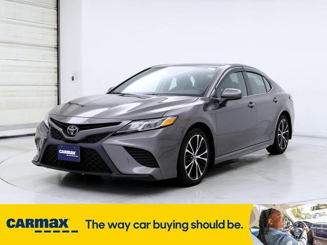 2019 toyota camry se