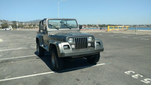super rare american motors | 1992 jeep wrangler-yj | renrgade package
