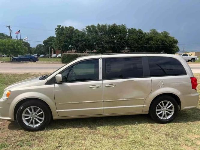 2014 dodge grand caravan passenger sxt minivan 4d in lewisville, texas