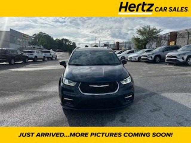 2022 chrysler pacifica touring l