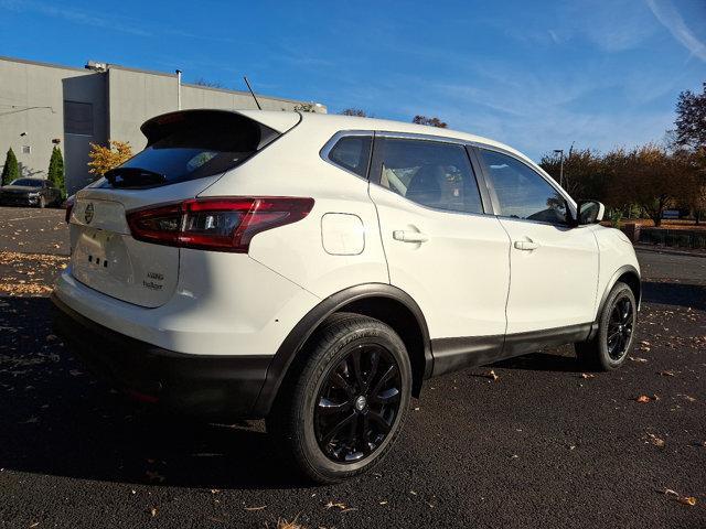 2022 nissan rogue sport s
