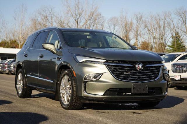 2023 buick enclave essence