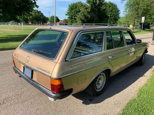 1983 mercedes-benz 300td wagon, rare euro export model with sunroof, best offer