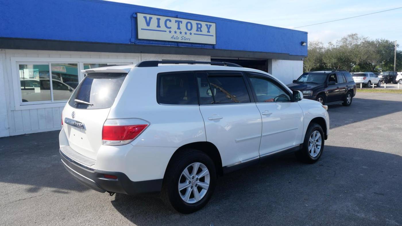 2013 toyota highlander base