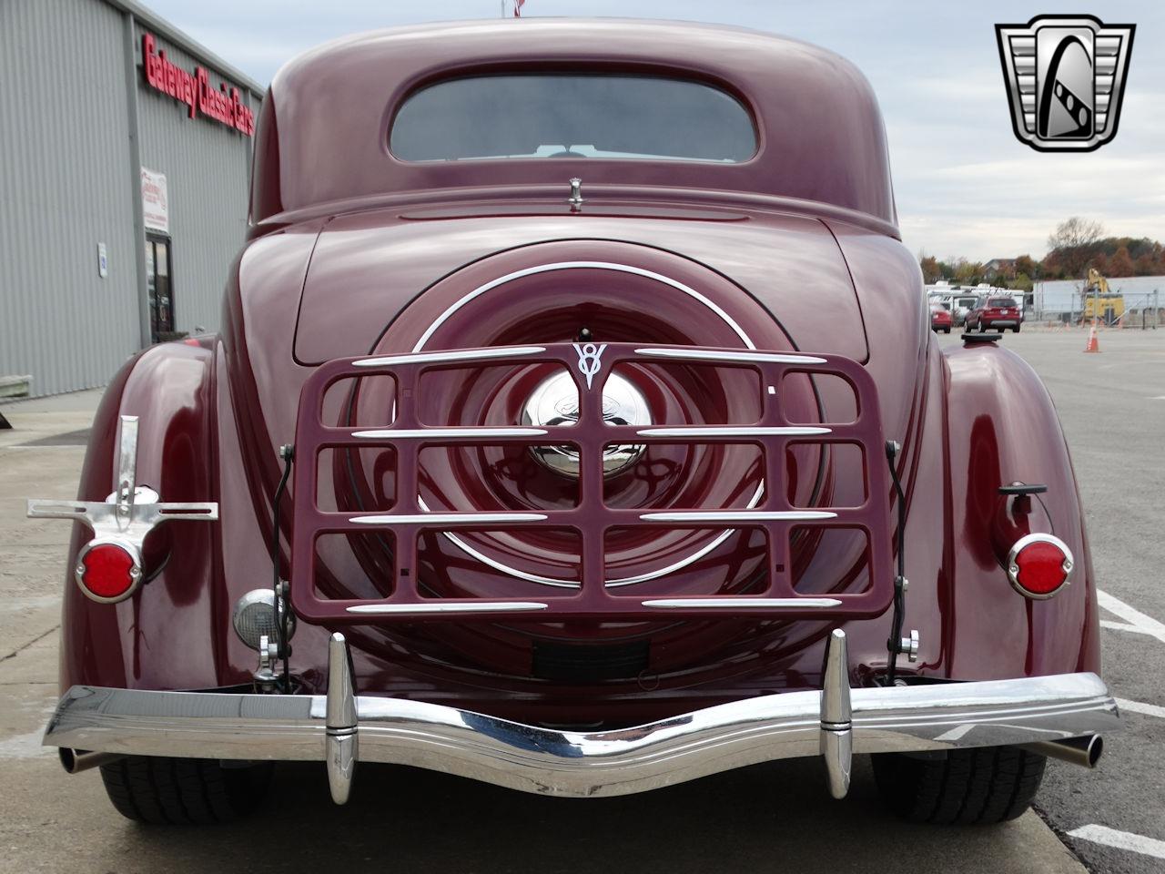 1936 ford 5-window coupe
