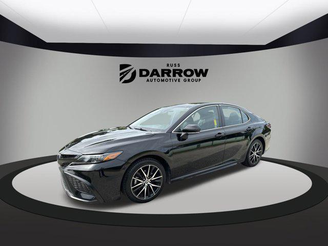 2022 toyota camry se