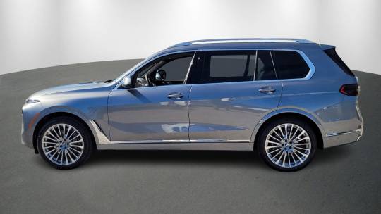2025 BMW X7