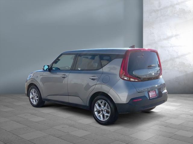 2022 kia soul s