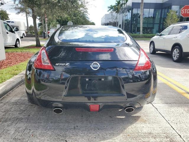 2015 nissan 370z base
