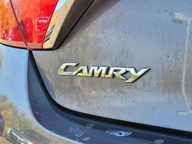 2016 toyota camry se