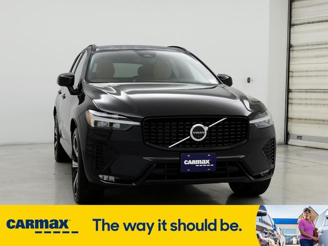 2023 volvo xc60 b5 ultimate dark theme