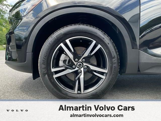 2023 volvo xc40 b5 awd core