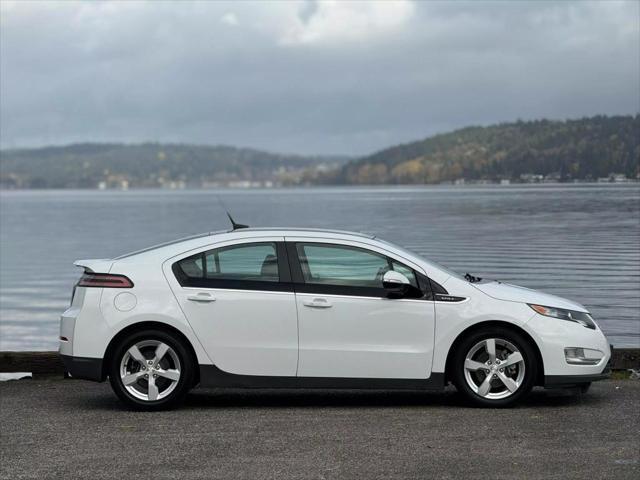 2012 chevrolet volt base
