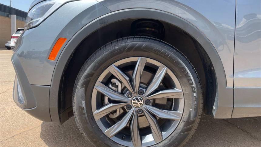 2022 volkswagen tiguan se