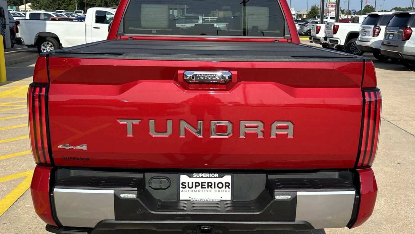 2023 toyota tundra capstone hv