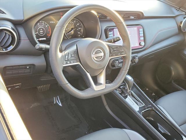 2024 nissan kicks sr