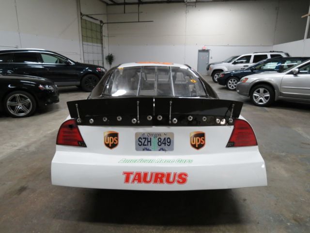 nascar ford taurus built by robert yates racing team ups 88 car