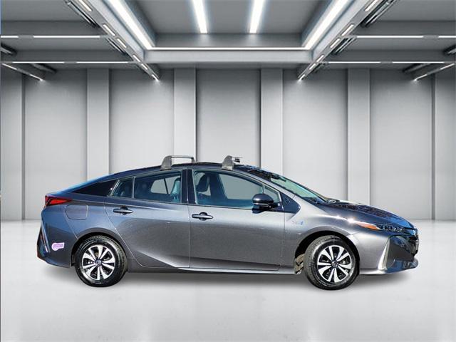 2019 toyota prius prime plus