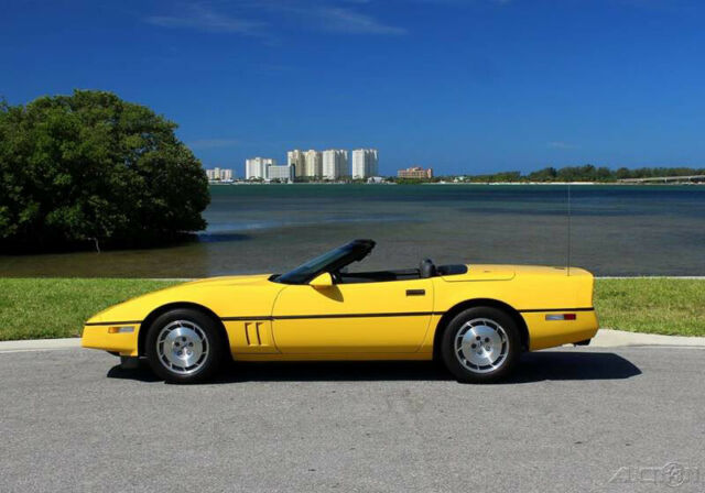 1986 base 2dr convertible used 5.7l v8 16v manual rwd