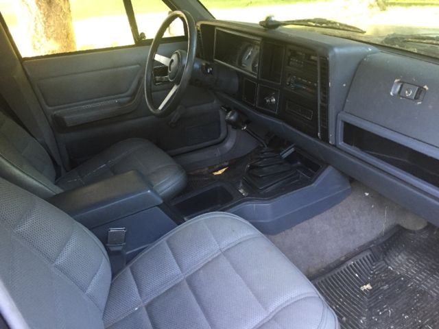 1989 jeep comanche pioneer 4.0 4x4 5spd