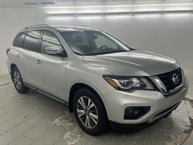 2019 nissan pathfinder sv