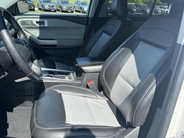 2022 ford explorer xlt