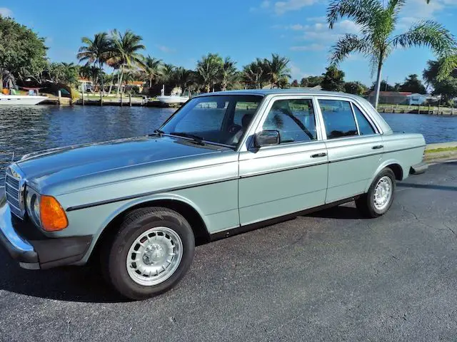 84 mercedes 300d t-diesel*low miles*usa car*3-generation owners*fl nice*