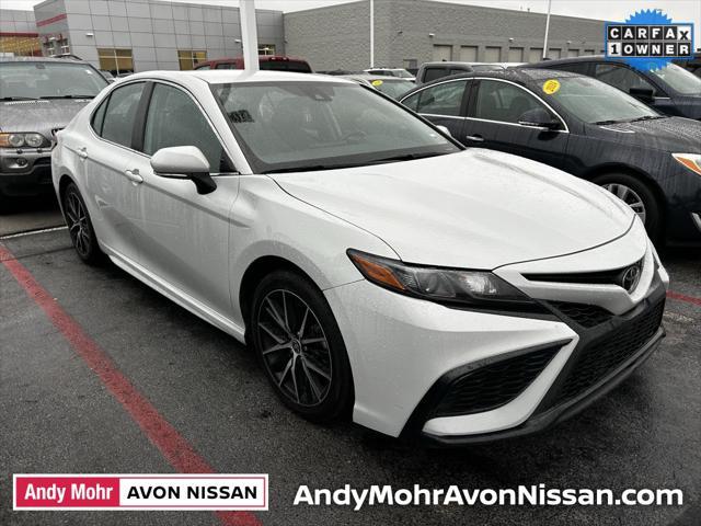 2022 toyota camry se