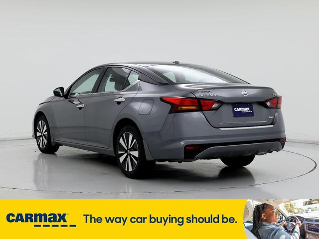2022 nissan altima sv