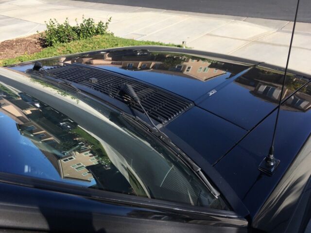 1989 ford mustang hatchback black rwd manual saleen
